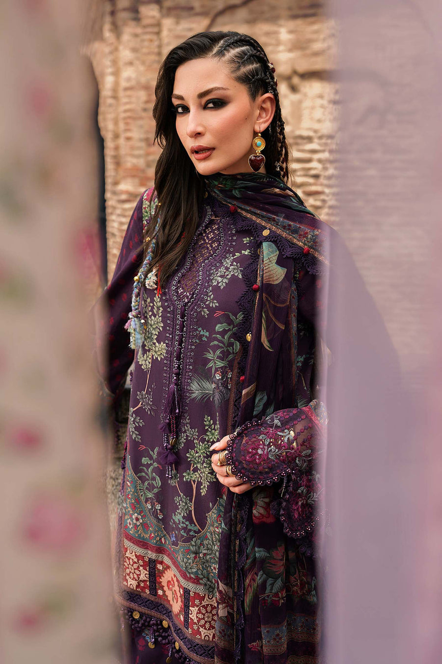 Maria B MPrints Embroidered Cambric Unstitched 3Pc Suit MPT-3102-B