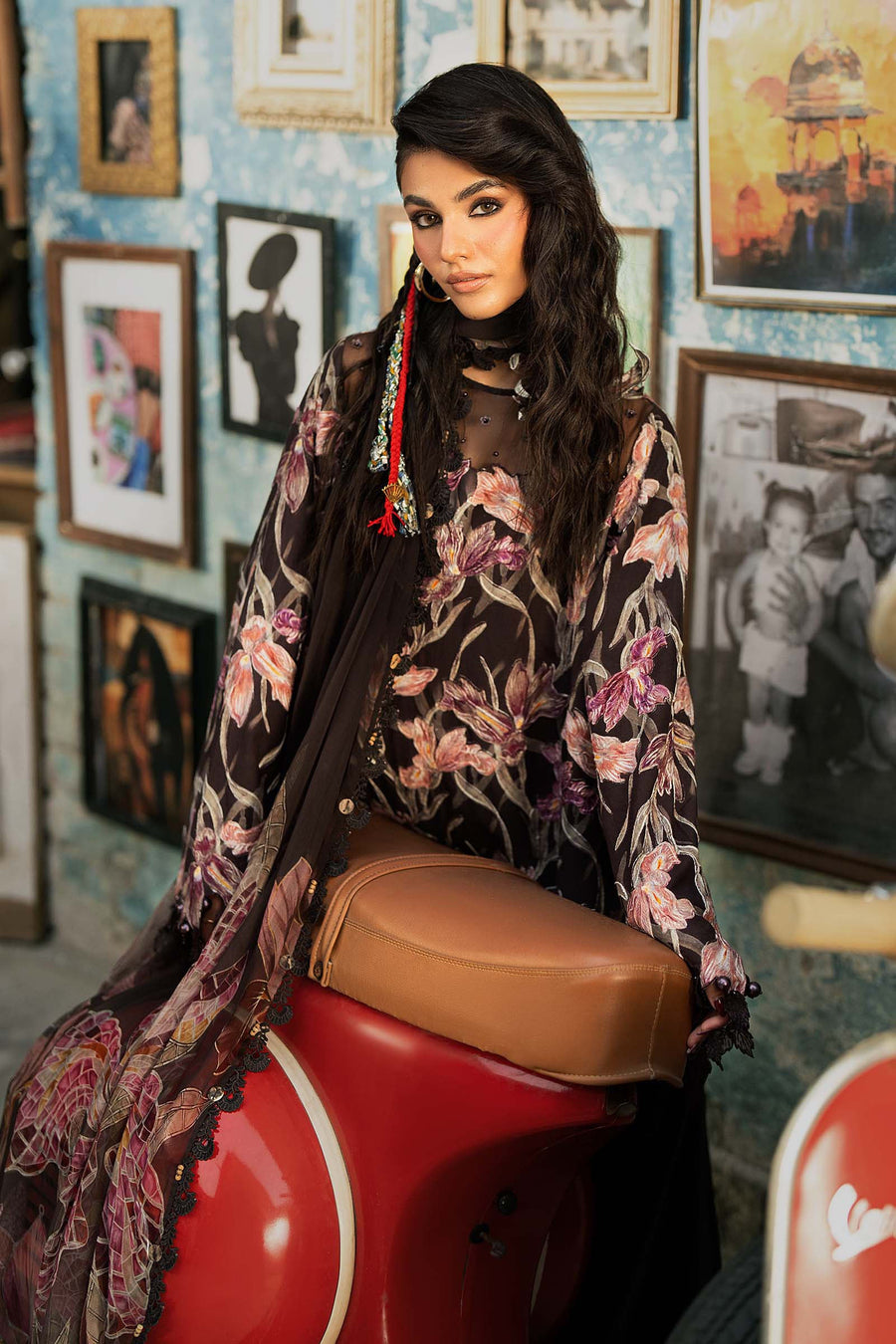 Maria B MPrints Embroidered Cambric Unstitched 3Pc Suit MPT-3104-B