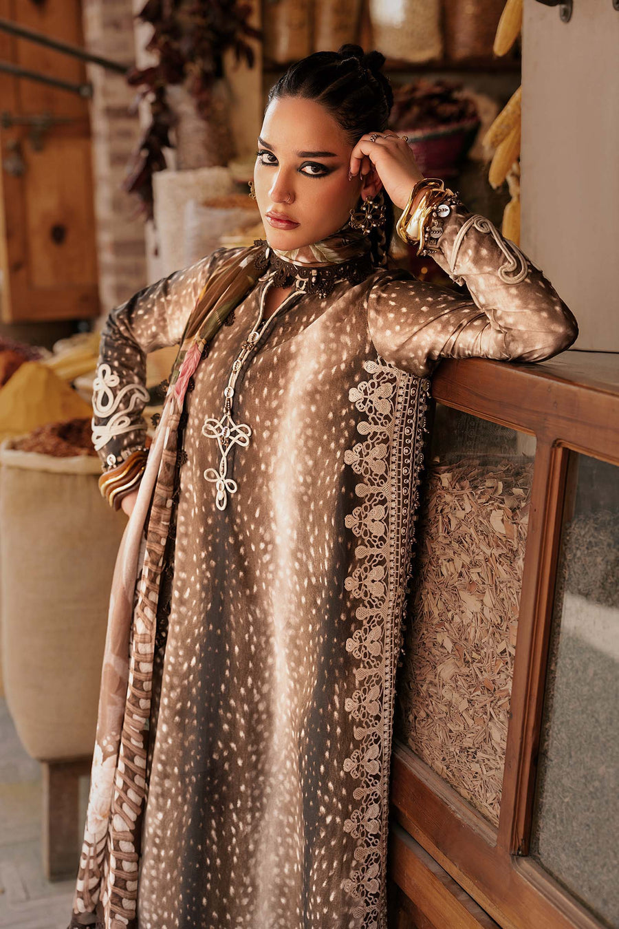 Maria B MPrints Embroidered Linen Unstitched 3Pc Suit MPT-3105-B