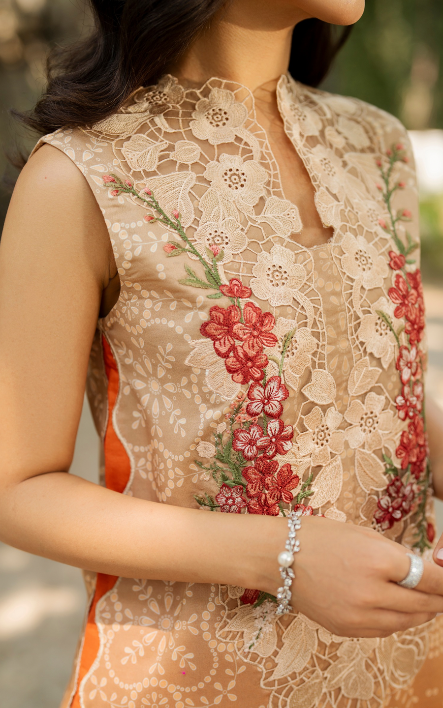 Asifa & Nabeel Meraki Embroidered Lawn Unstitched 3Pc Suit MSSL-02 Peach Sorbet