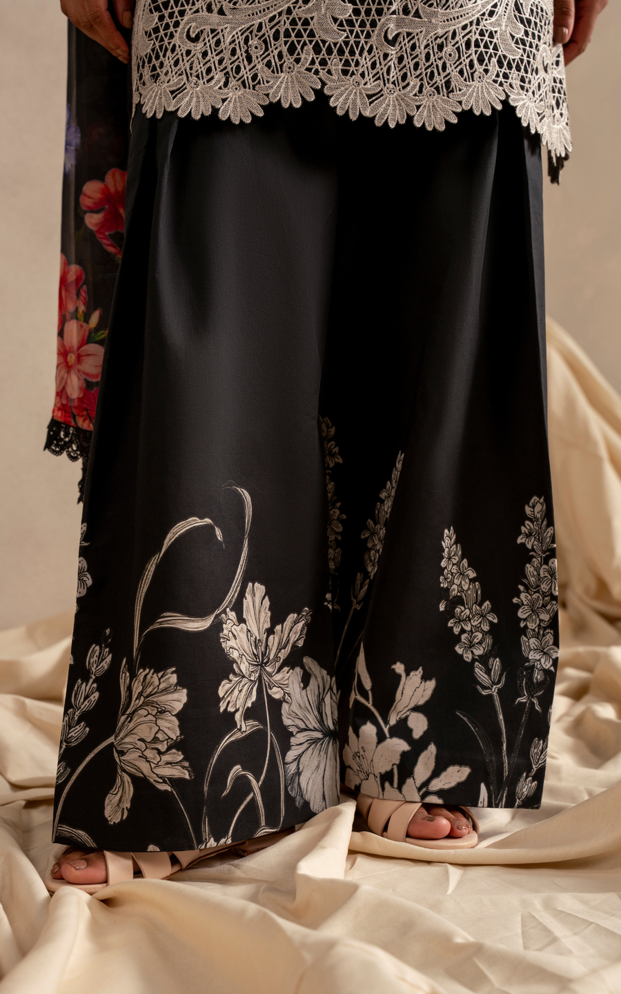 Asifa & Nabeel Meraki Embroidered Lawn Unstitched 3Pc Suit MSSL-06 Wildflower Whimsy