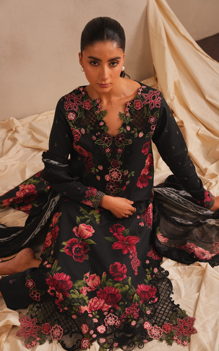 Asifa & Nabeel Meraki Embroidered Lawn Unstitched 3Pc Suit MSSL-07 Azure Bloom