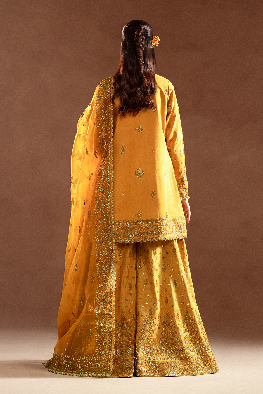 mehndi dress for bride