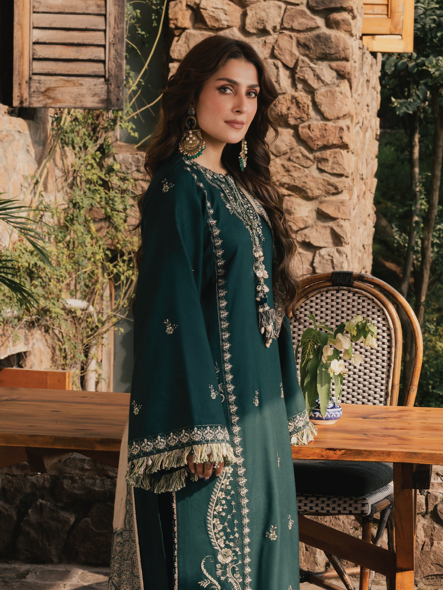 IZEL Musafir Embroidered Italian Woolen Unstitched 3Pc Suit - Aveen