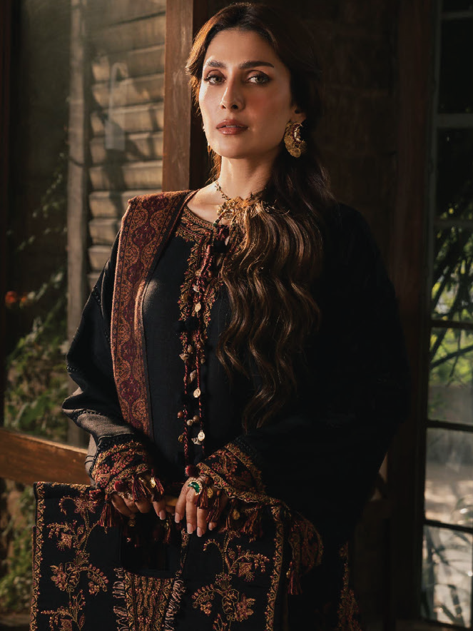 IZEL Musafir Embroidered Italian Woolen Unstitched 3Pc Suit - Rameen