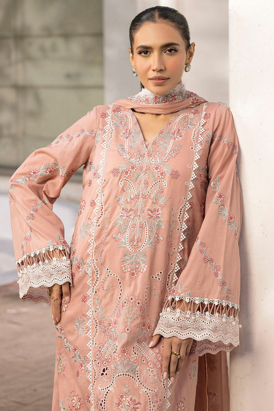 Motifz Premium Embroidered Lawn Unstitched 3Pc Suit 5309-BRIELLE