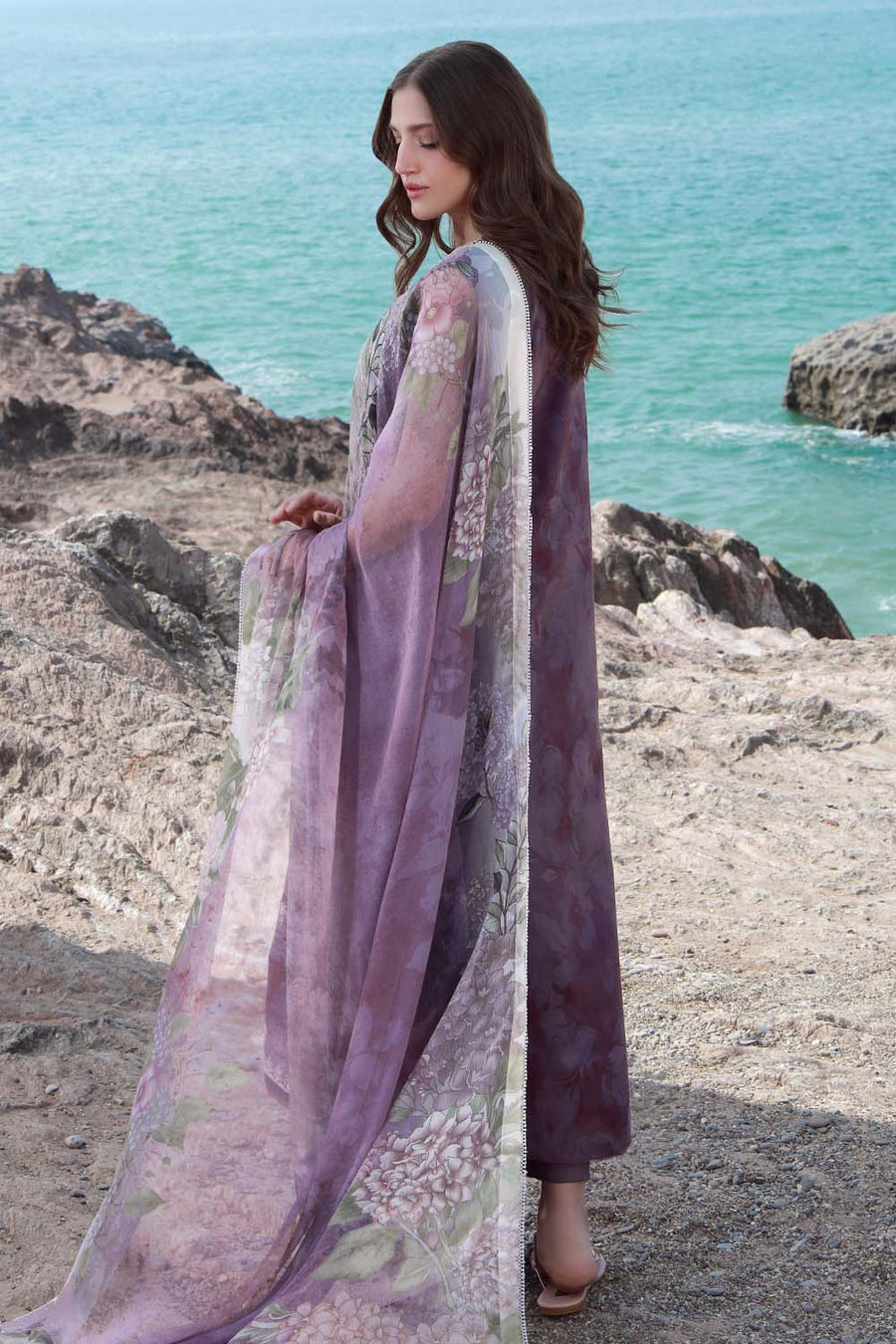 Seran Afsanah Embroidered Lawn Unstitched 3Pc Suit D-03 MYRA
