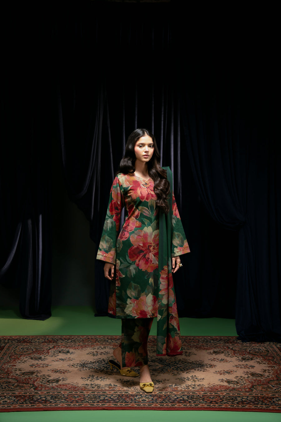Feathers Digital Printed Dhanak Unstitched 3Pc Suit NAZNEEN-FT420