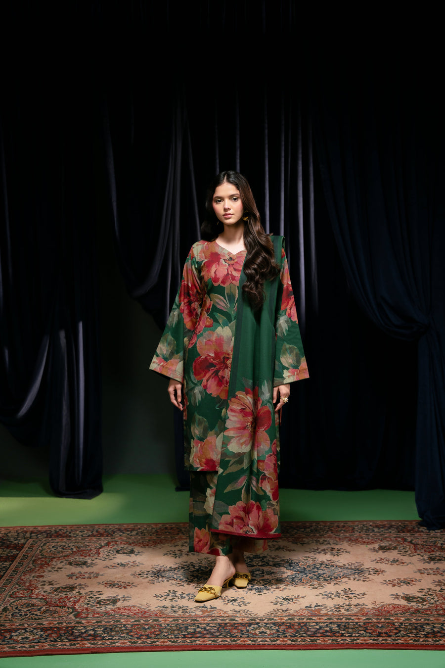 Feathers Digital Printed Dhanak Unstitched 3Pc Suit NAZNEEN-FT420