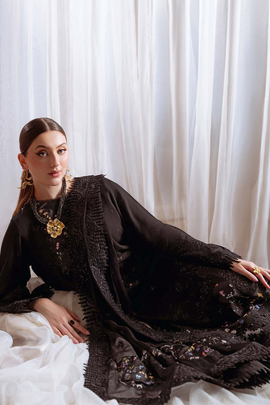 NUREH Exclusive Embroidered Karandi Unstitched 3Pc Suit NE-174