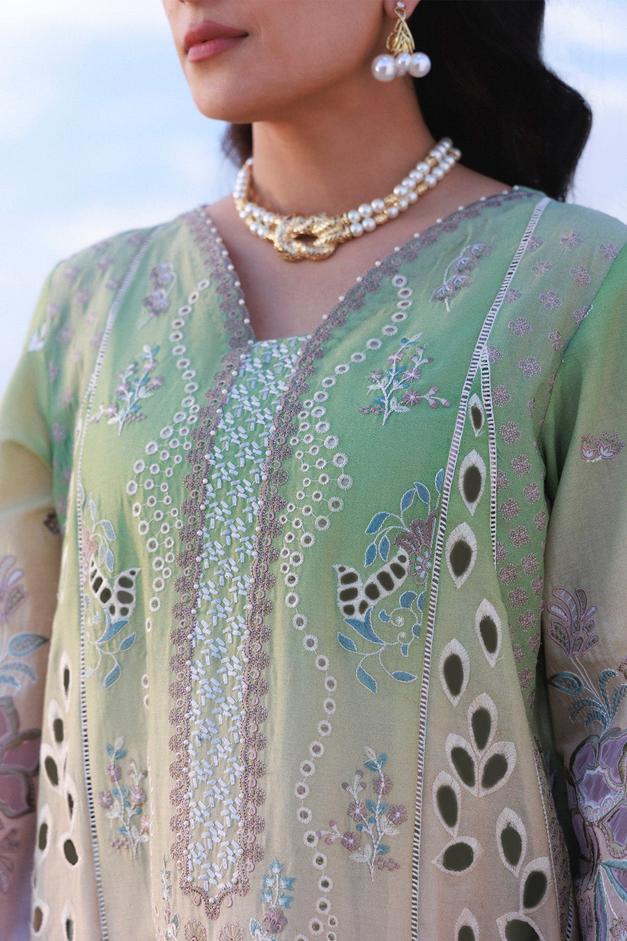 NUREH Aman Embroidered Luxury Lawn Unstitched 3Pc Suit NE-228