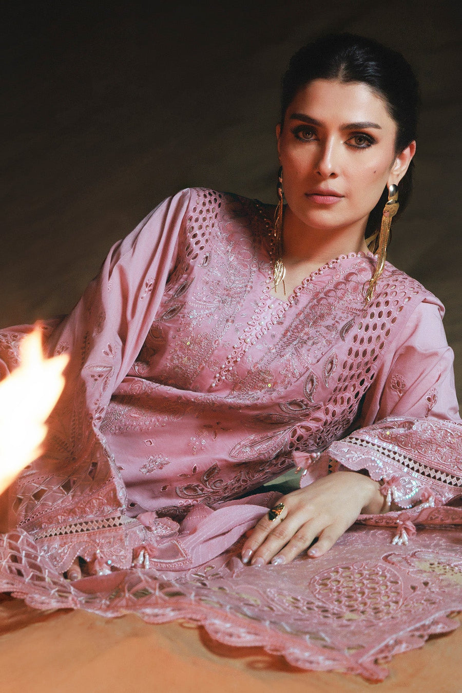 NUREH Aman Embroidered Luxury Lawn Unstitched 3Pc Suit NE-232