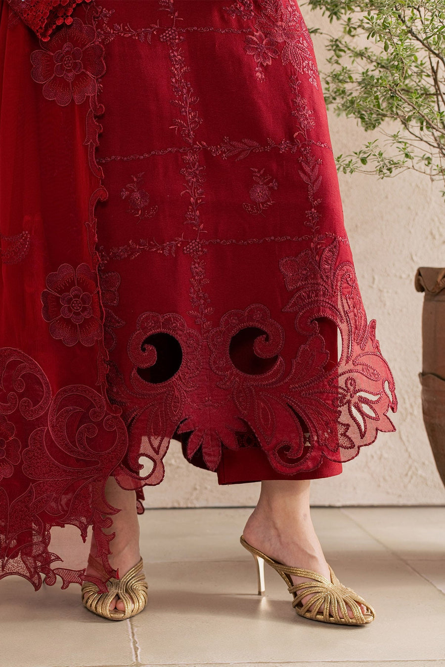 NUREH Exclusive Embroidered Karandi Unstitched 3Pc Suit NE-274