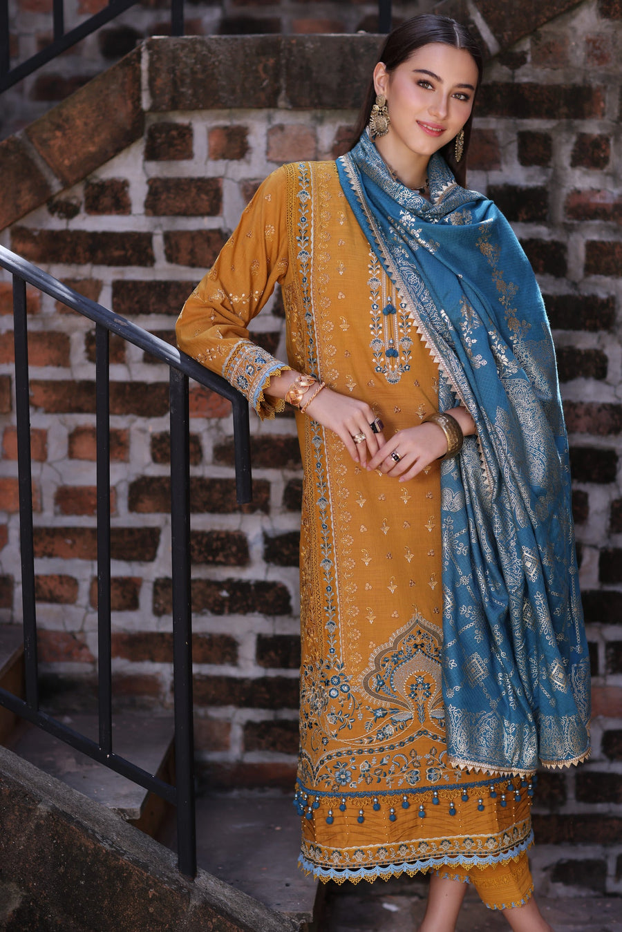 Noor by Saadia Asad Embroidered Khaddar Unstitched 3Pc Suit D-04