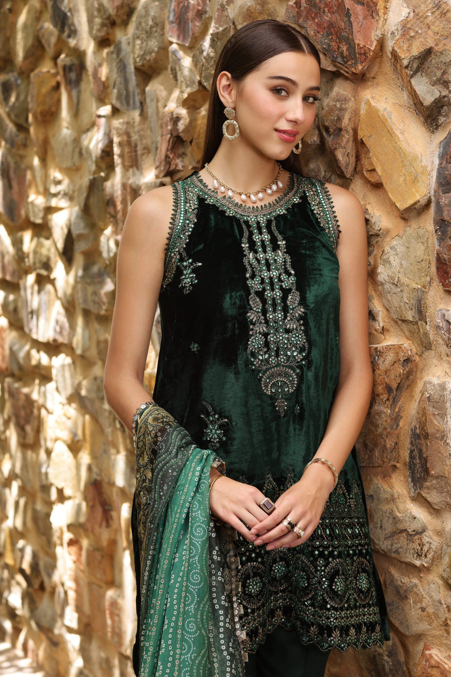 Noor by Saadia Asad Embroidered Velvet Unstitched 3Pc Suit D-06