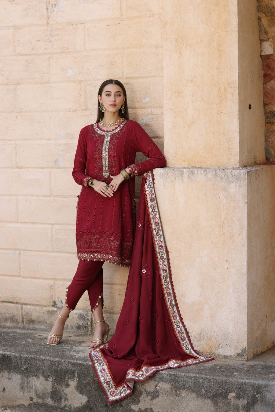 Noor by Saadia Asad Embroidered Linen Unstitched 3Pc Suit D-07