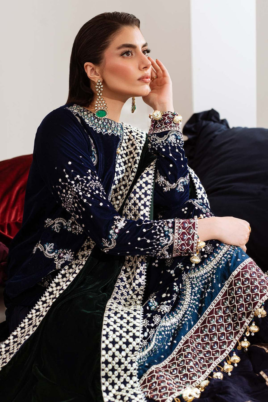 NUREH Maya Embroidered Velvet Unstitched 3Pc Suit NW-109