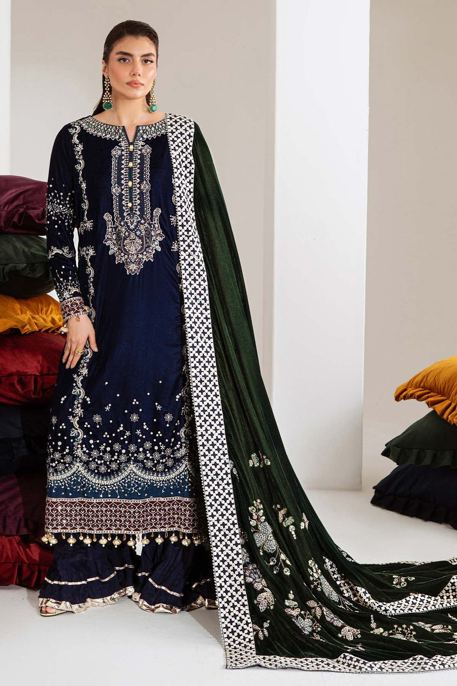 NUREH Maya Embroidered Velvet Unstitched 3Pc Suit NW-109