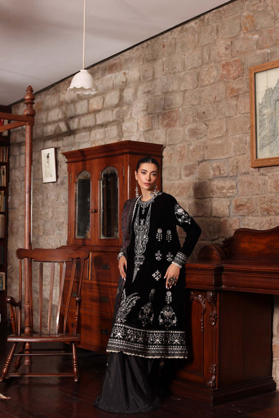 Noor by Saadia Asad Suzaankari Embroidered Velvet Unstitched 3Pc Suit D-12 Pareeha