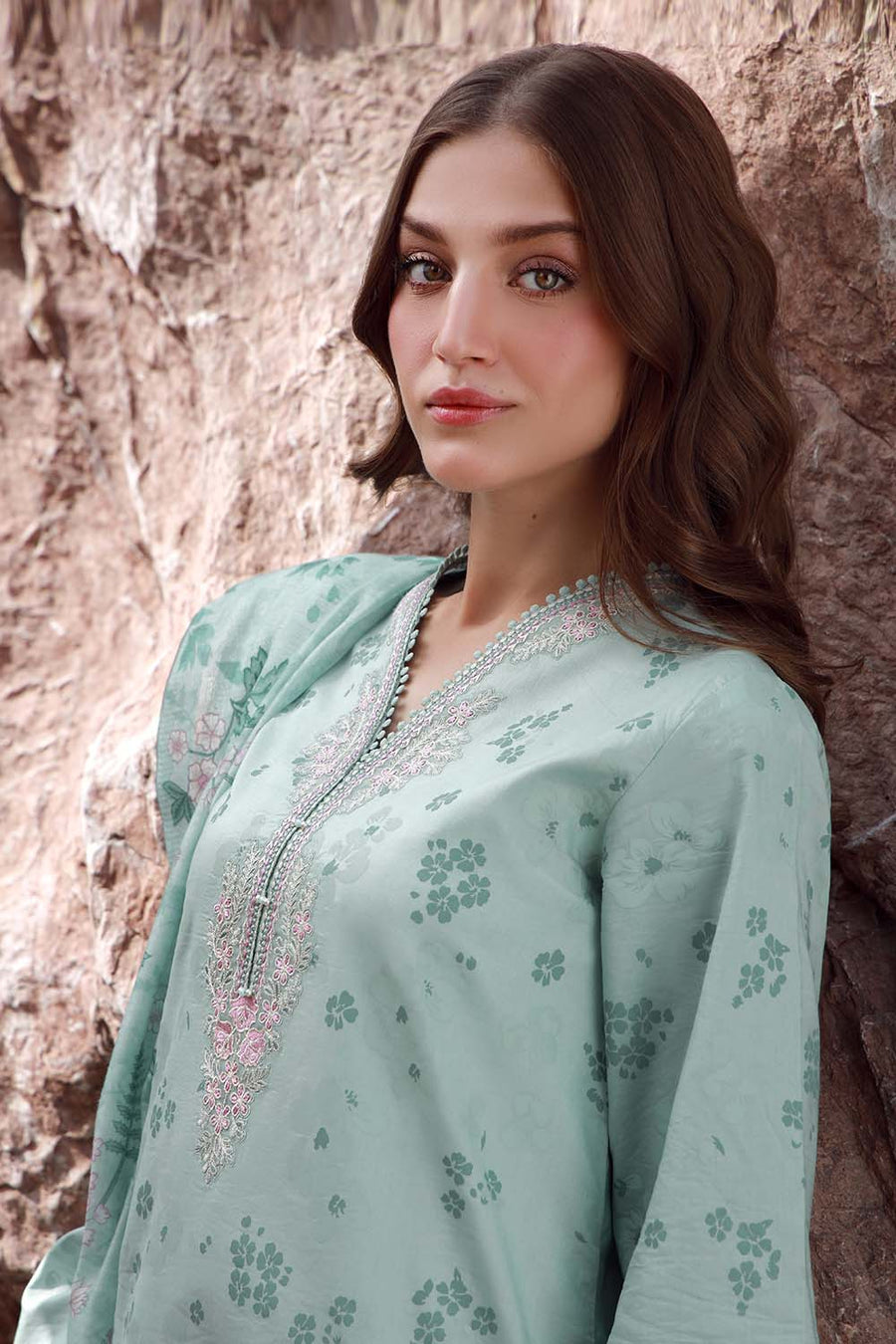 Seran Afsanah Embroidered Lawn Unstitched 3Pc Suit D-01 NYLA