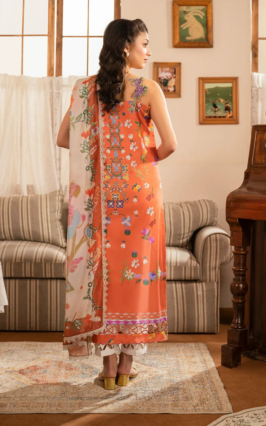 Asifa & Nabeel Meraki Vintage Embroidered Lawn Unstitched 3Pc Suit MVL25-01 Naranji