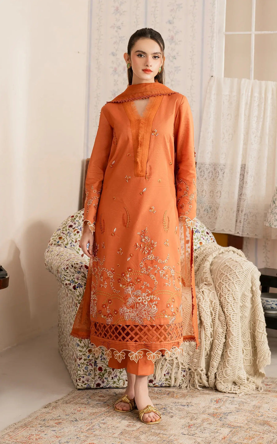Asifa & Nabeel Meraki Vintage Embroidered Lawn Unstitched 3Pc Suit MVL25-19 Nargis