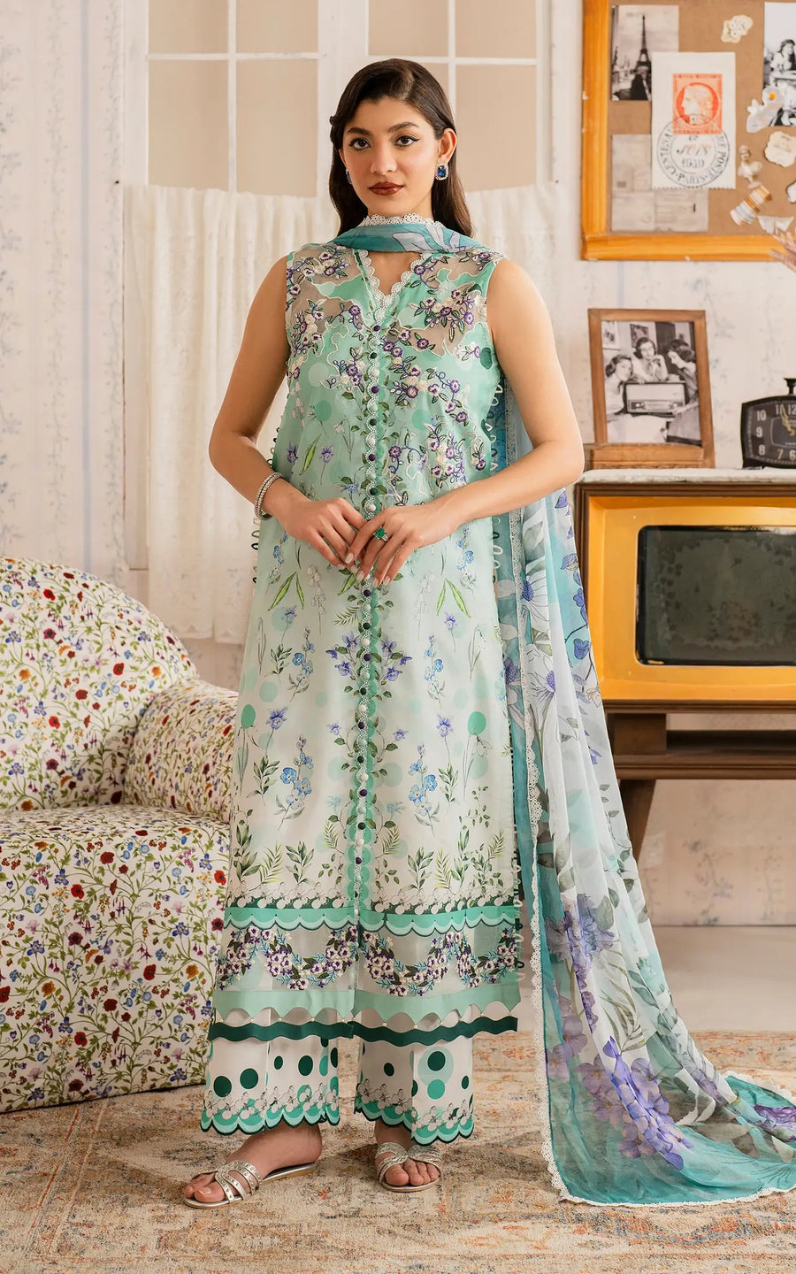 Asifa & Nabeel Meraki Vintage Embroidered Lawn Unstitched 3Pc Suit MVL25-15 Nazneen