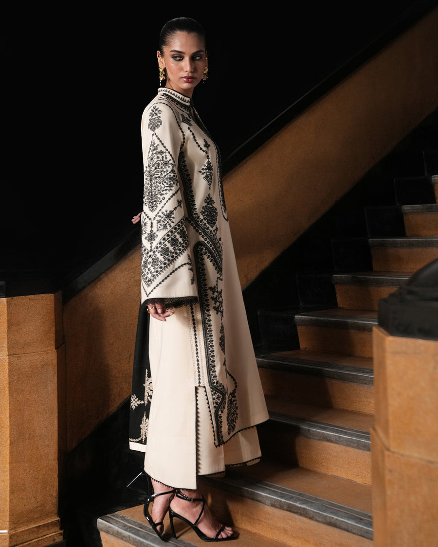 Jugnu Lahore Womenswear Embroidered Karandi Unstitched 3Pc Suit - NIGAH
