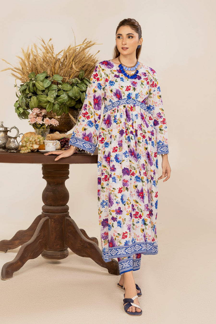 Safwa Orla Unstitched Printed Lawn 2Piece Suit - OLO03