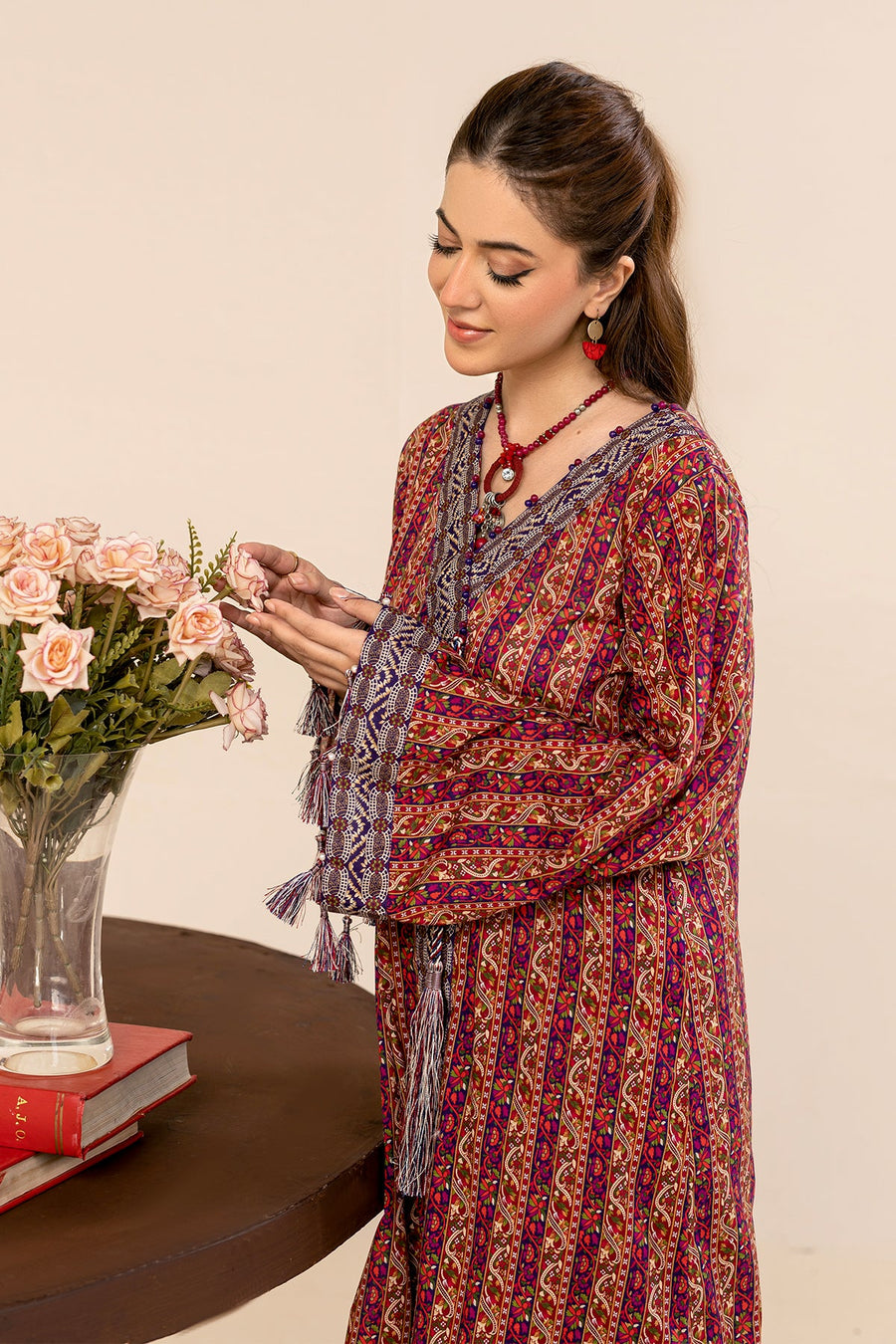 Safwa Orla Unstitched Printed Lawn 2Piece Suit - OLO07