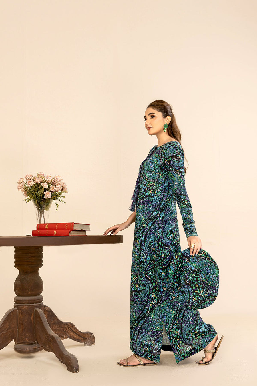 Safwa Orla Unstitched Printed Lawn 2Piece Suit - OLO09