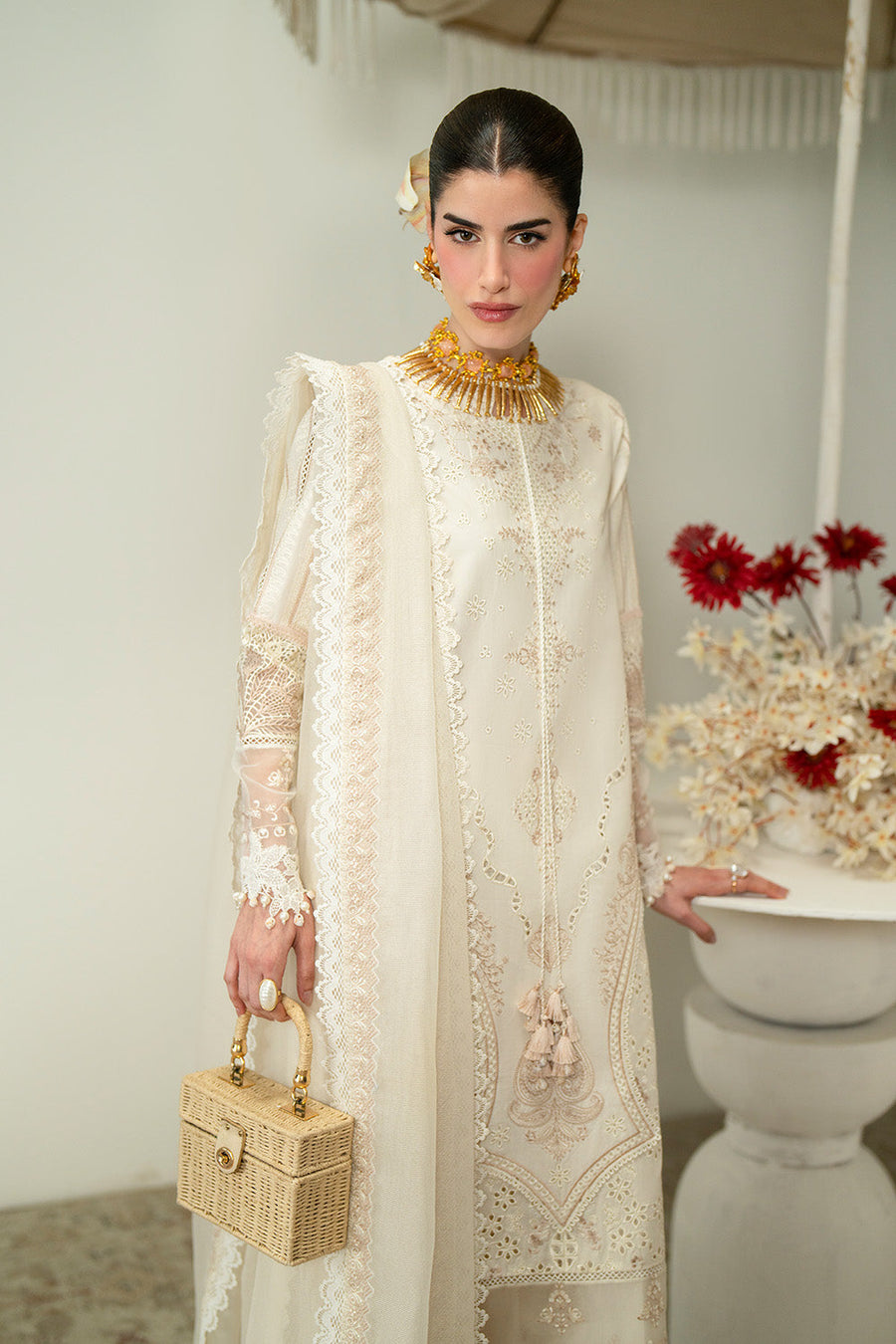Zariya Zaira Embroidered Luxury Lawn Unstitched 3Pc Suit ZB6S105 ORSA