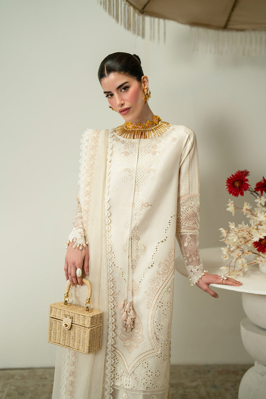 Zariya Zaira Embroidered Luxury Lawn Unstitched 3Pc Suit ZB6S105 ORSA