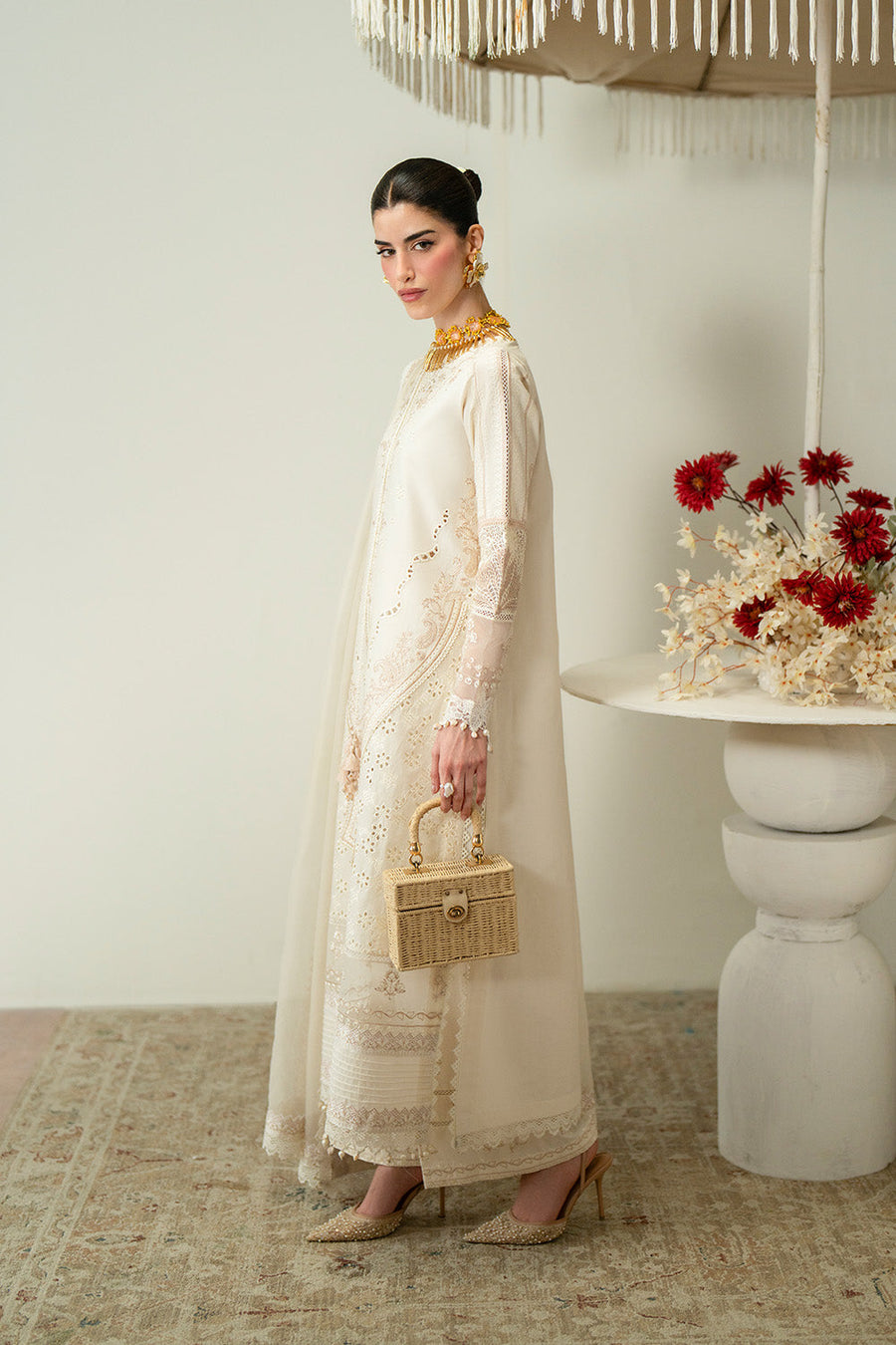 Zariya Zaira Embroidered Luxury Lawn Unstitched 3Pc Suit ZB6S105 ORSA