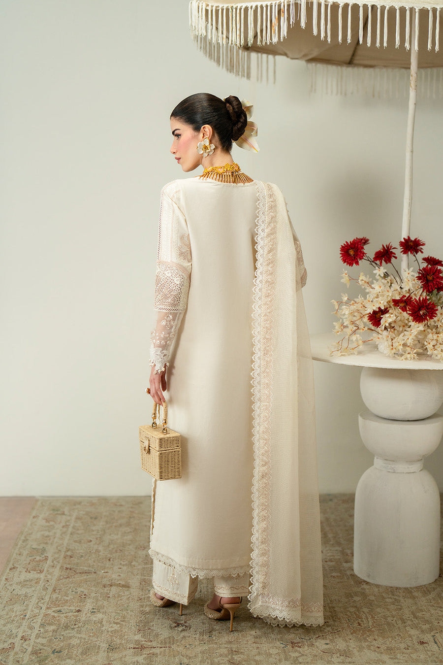 Zariya Zaira Embroidered Luxury Lawn Unstitched 3Pc Suit ZB6S105 ORSA
