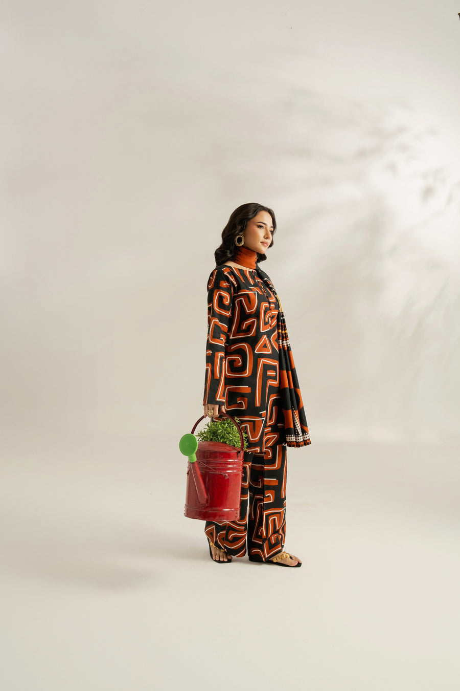 Feathers Dosti Digital Printed Khaddar Unstitched 3Pc Suit ORYNN-FT576