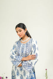 Safwa Embroidered Lawn Pret 2Pc Suit ( Ready To Wear ) P000915