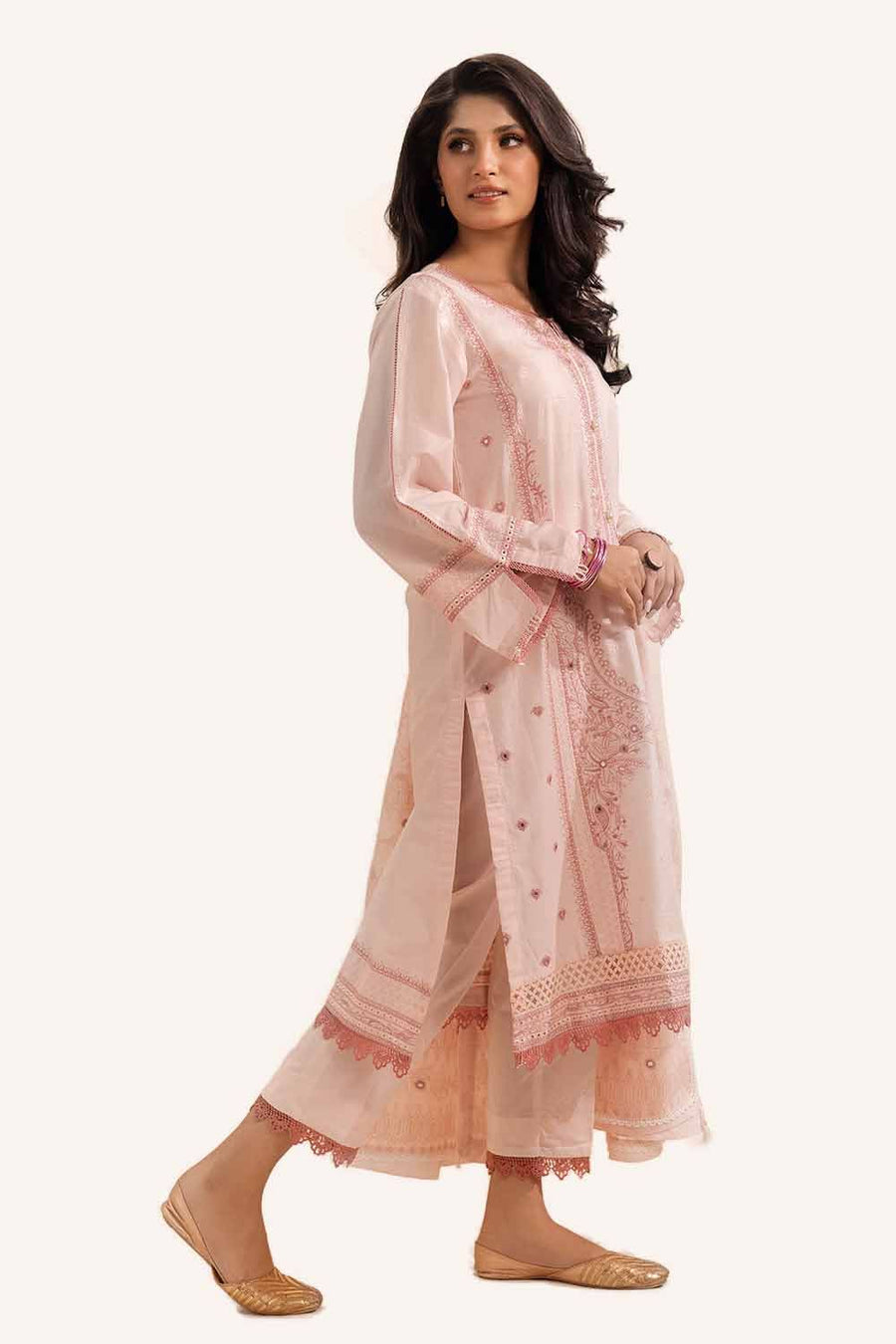 Gul Ahmed Embroidered Lawn Unstitched 3Pc Suit PC-42007