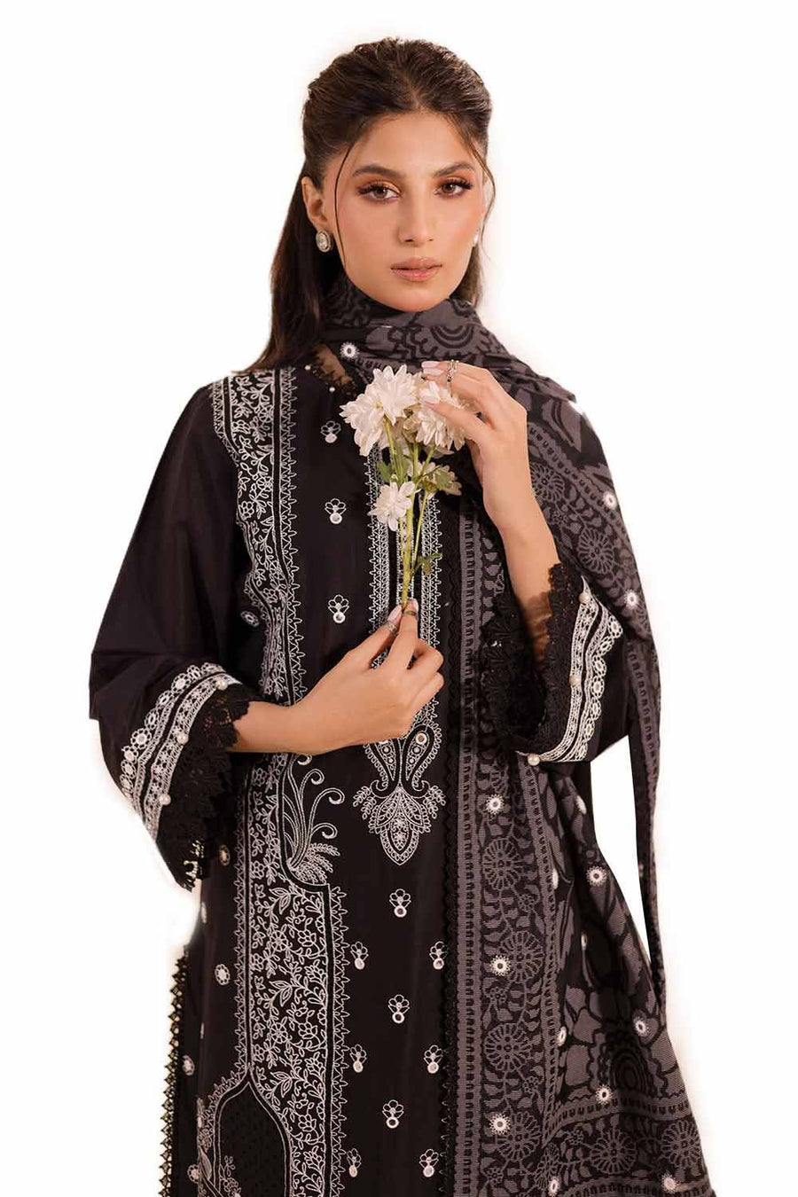 Gul Ahmed Embroidered Lawn Unstitched 3Pc Suit PC-42016