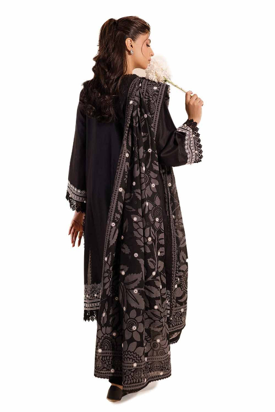 Gul Ahmed Embroidered Lawn Unstitched 3Pc Suit PC-42016