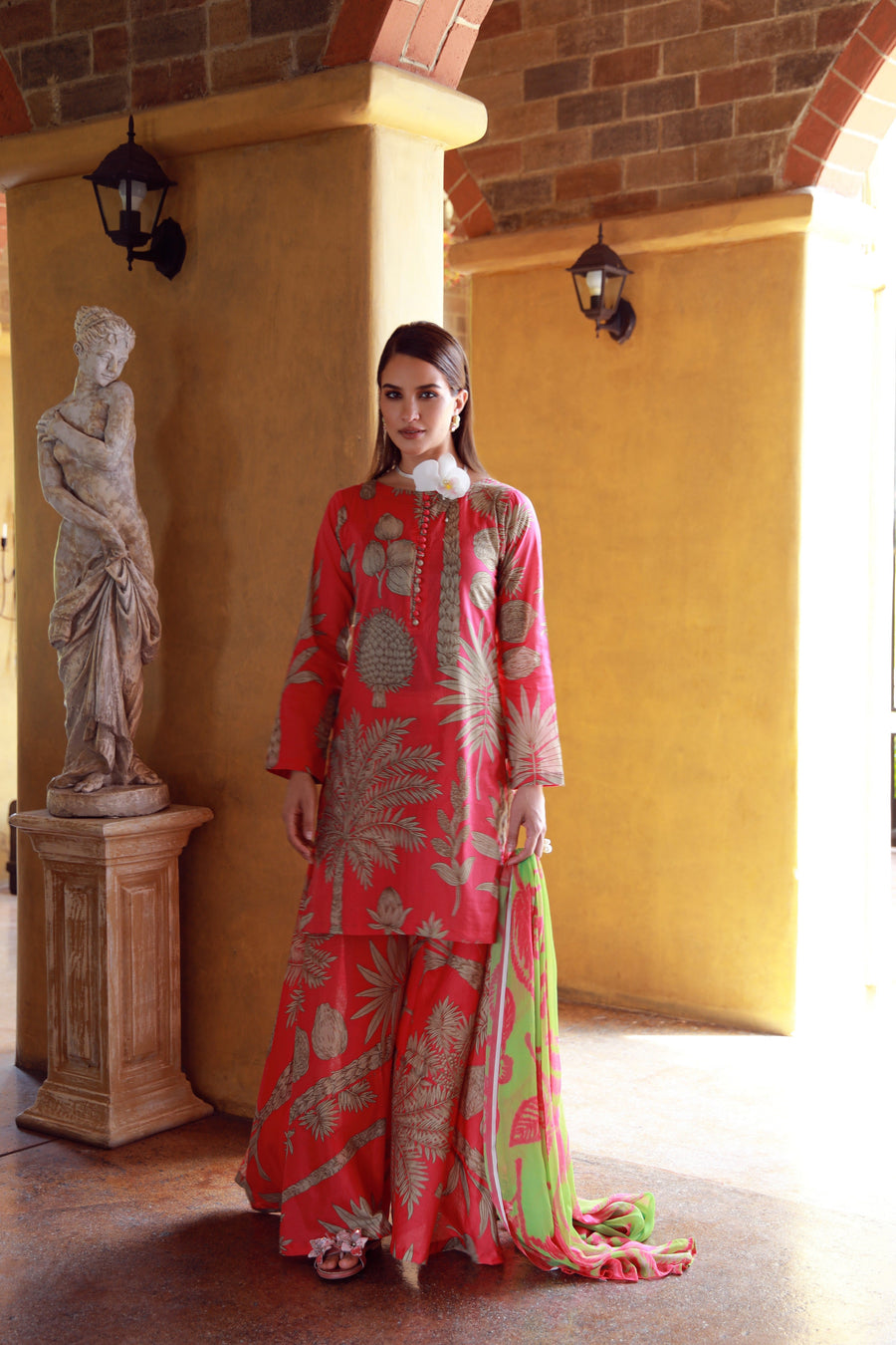 Feathers Stillness In Bloom Unstitched Printed Lawn 3Pc Suit PEONYX-FT532