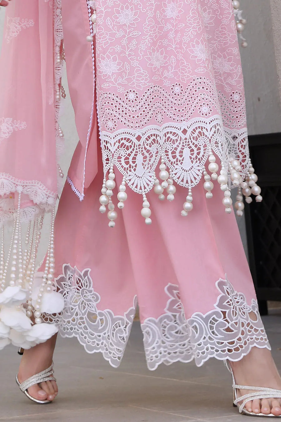 Gul Ahmed The joy Of Summer Embroidered Lawn Unstitched 3Pc Suit PM-52051