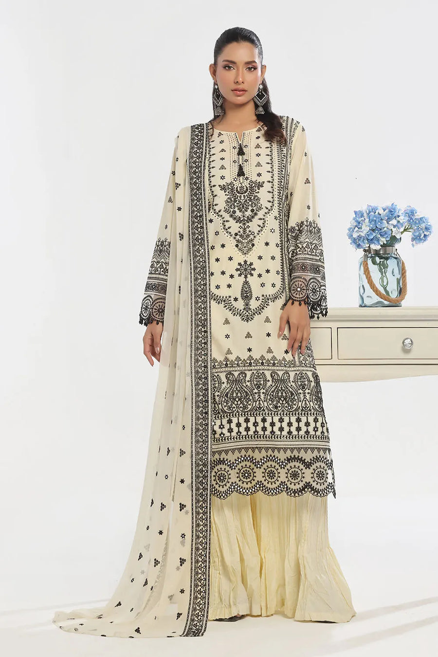 Gul Ahmed Premium Luxury Unstitched Embroidered Lawn 3Pc Suit PM-52057