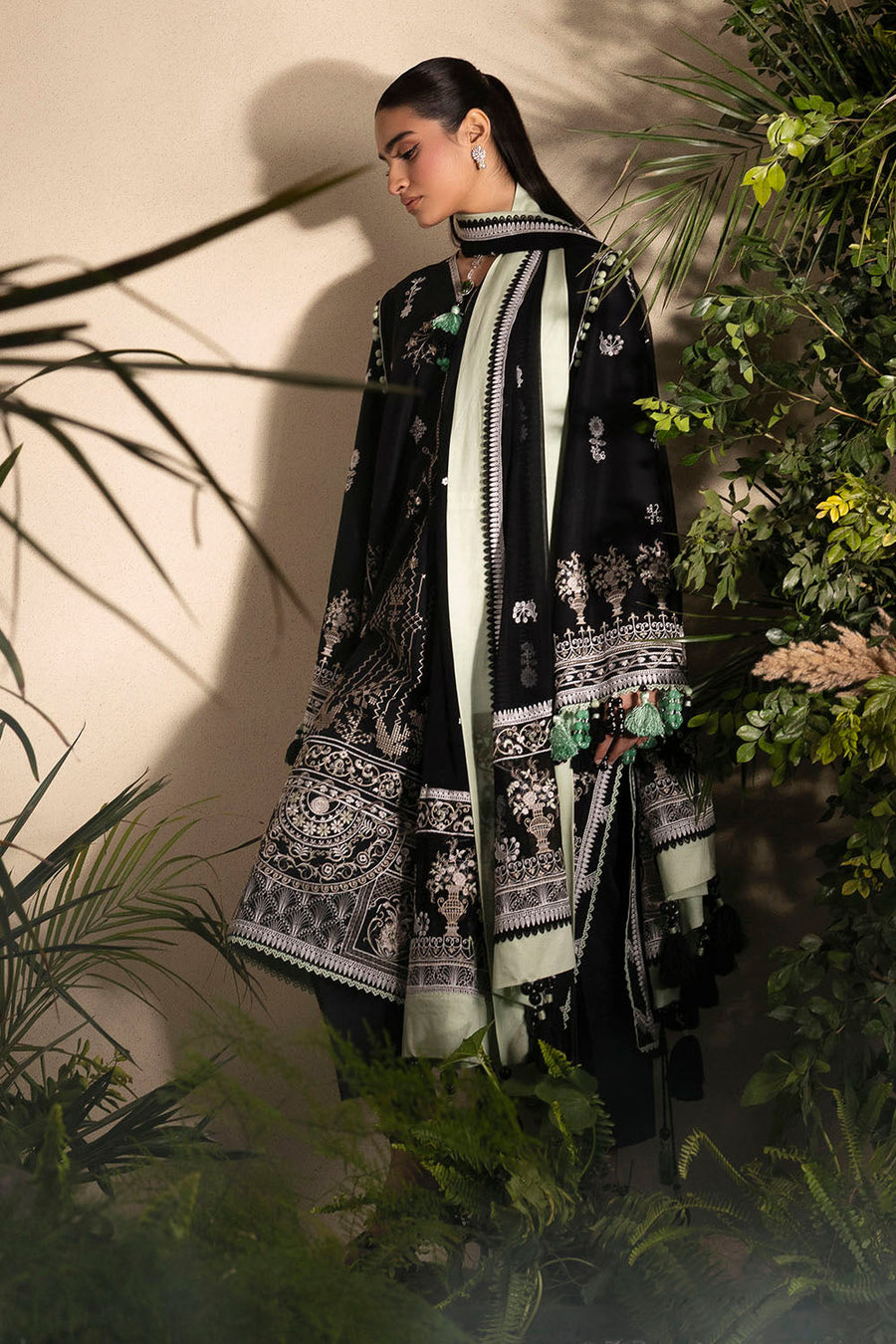 Gul Ahmed Slow Bloom Embroidered Lawn Unstitched 3Pc Suit PM-62005