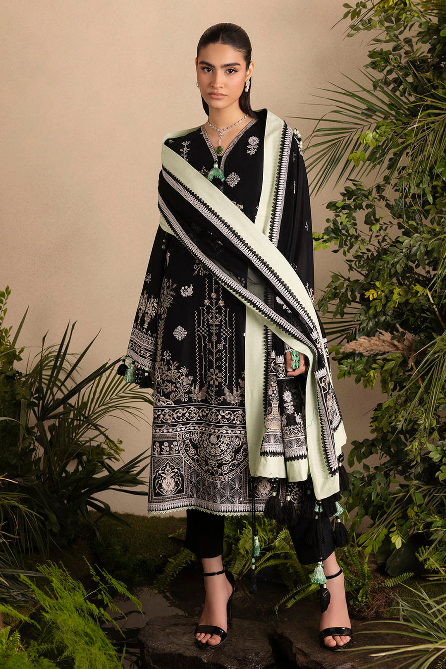 Gul Ahmed Slow Bloom Embroidered Lawn Unstitched 3Pc Suit PM-62005