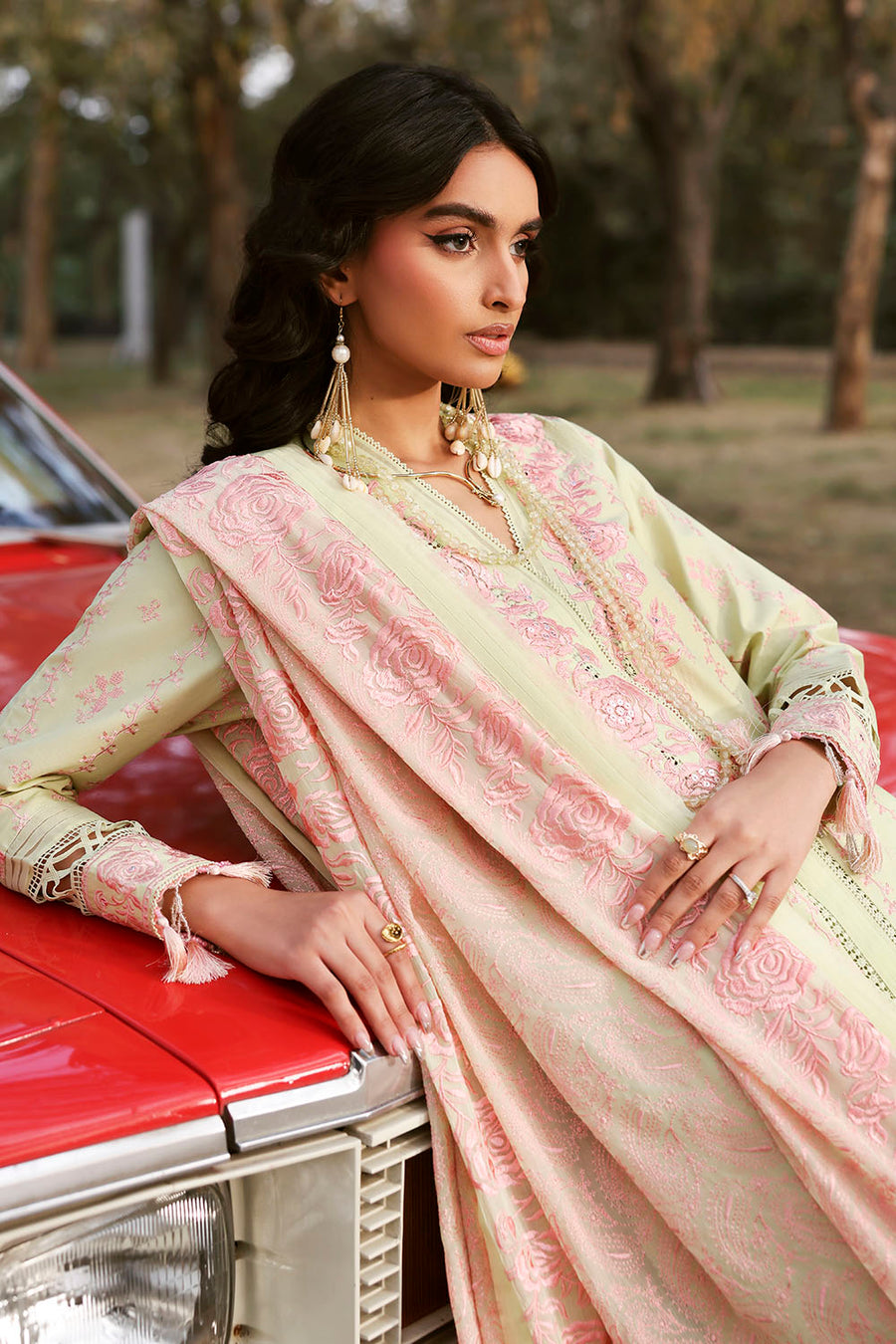 Gul Ahmed Luxury Lawn Unstitched Embroidered 3Pc Suit PM-62016