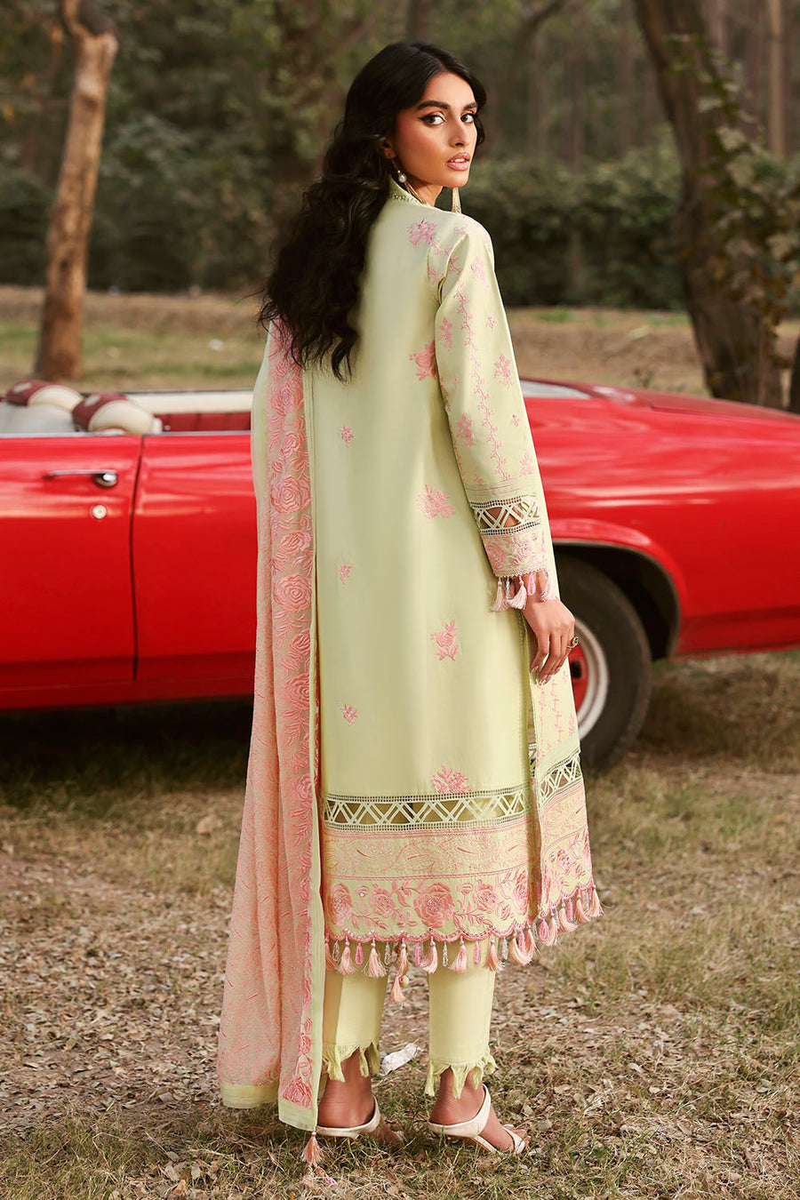 Gul Ahmed Luxury Lawn Unstitched Embroidered 3Pc Suit PM-62016