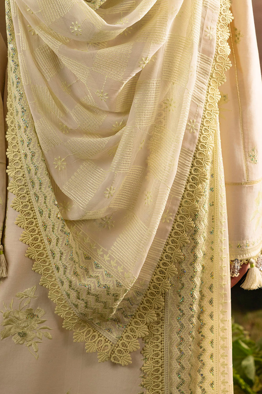 Gul Ahmed Slow Bloom Embroidered Lawn Unstitched 3Pc Suit PM-62018