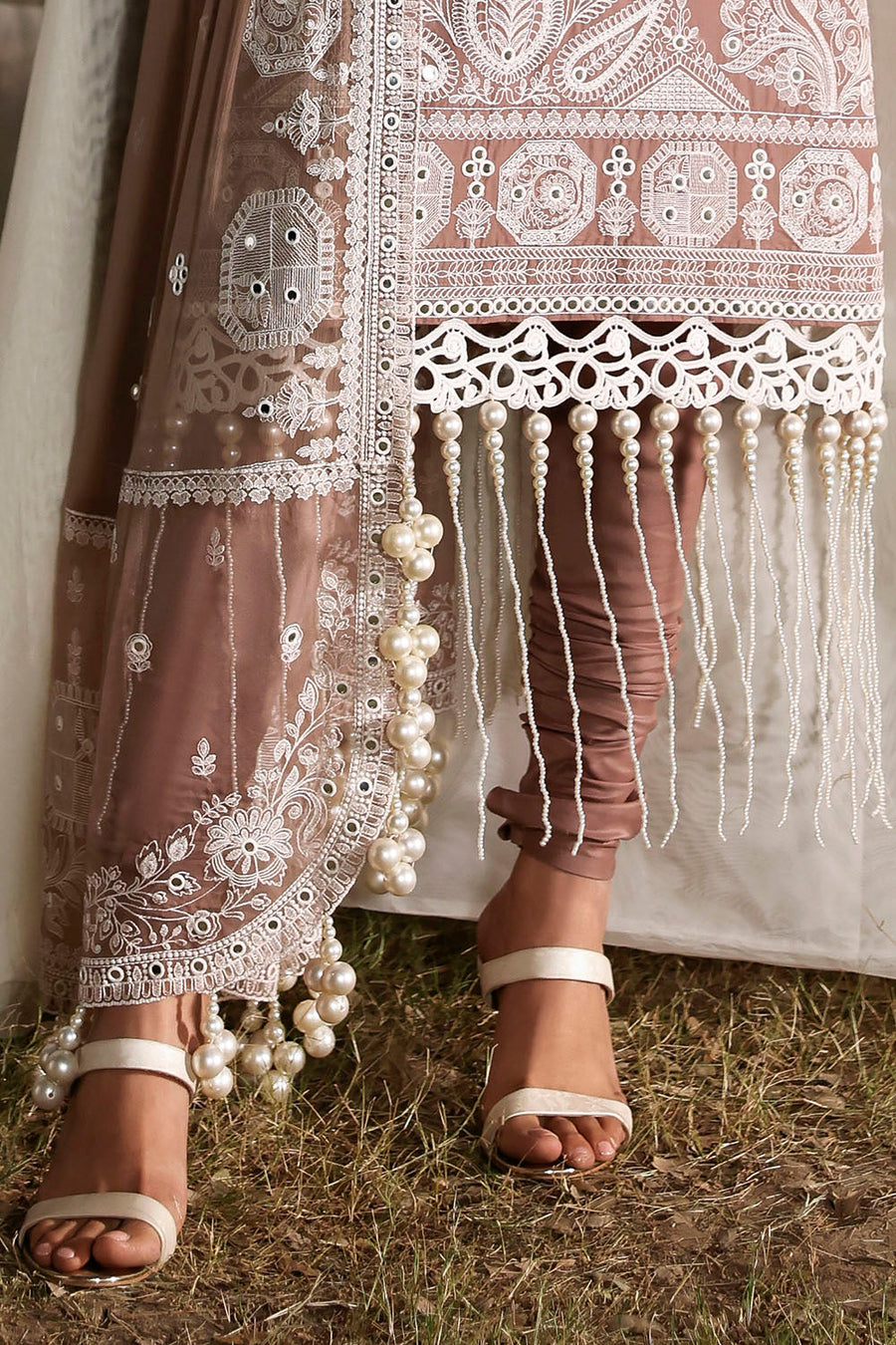 Gul Ahmed Luxury Lawn Unstitched Embroidered 3Pc Suit PM-62021
