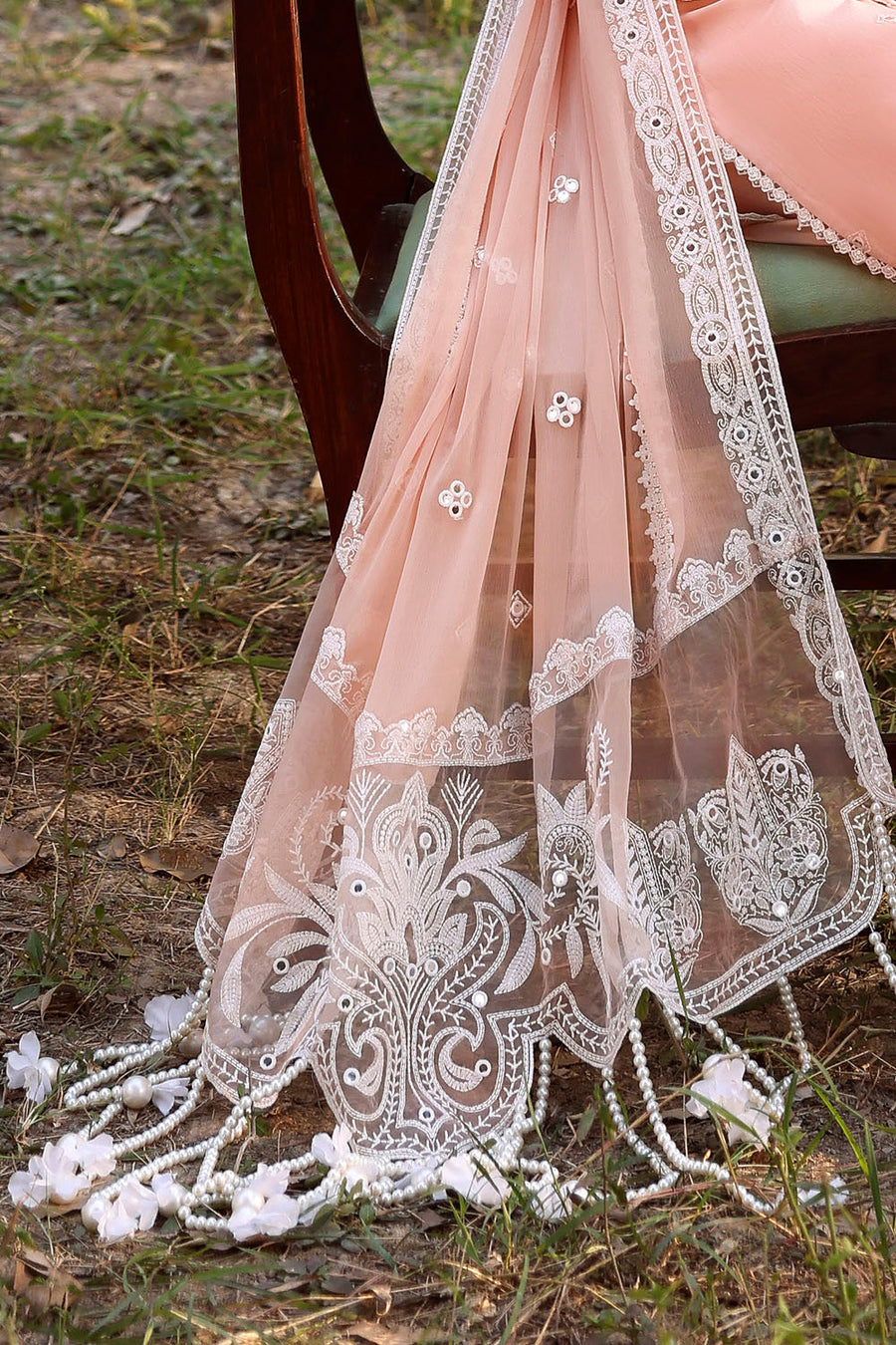 Gul Ahmed Luxury Lawn Unstitched Embroidered 3Pc Suit PM-62022